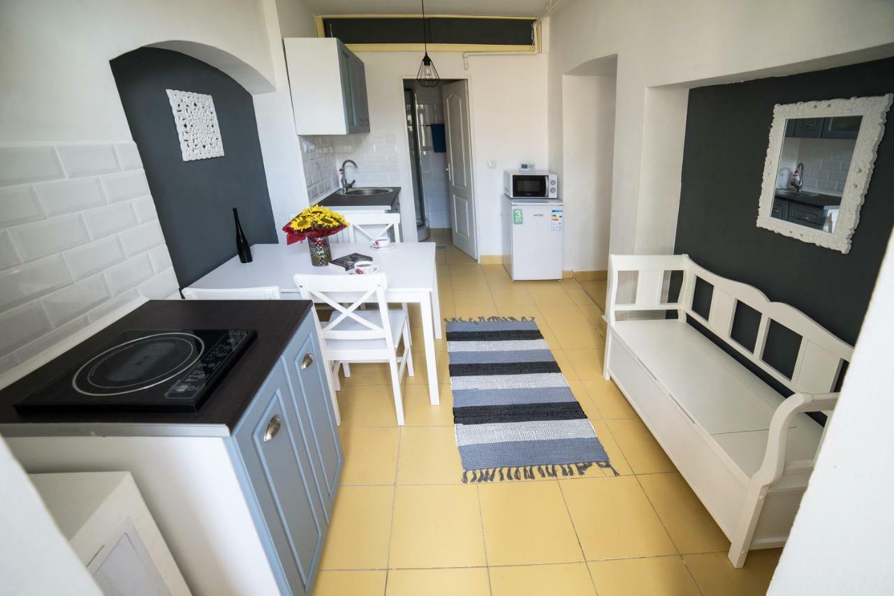 Ultra Central Apartment คลูจ-นาโปกา ภายนอก รูปภาพ