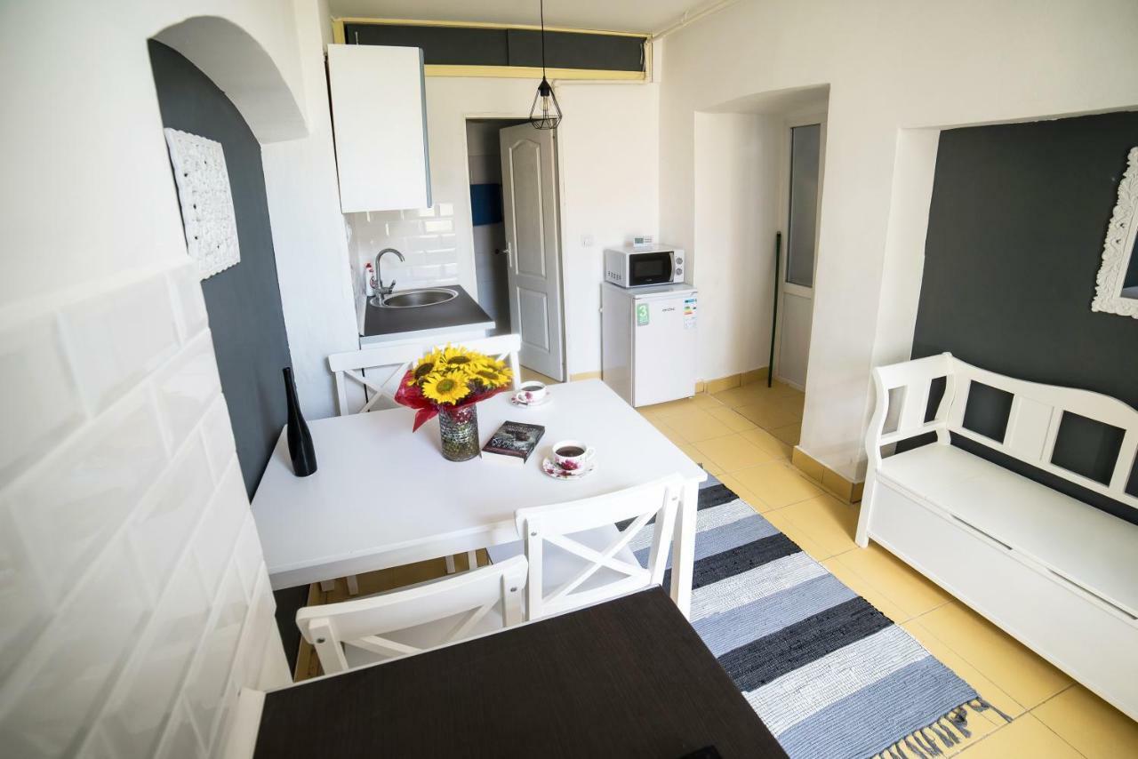 Ultra Central Apartment คลูจ-นาโปกา ภายนอก รูปภาพ